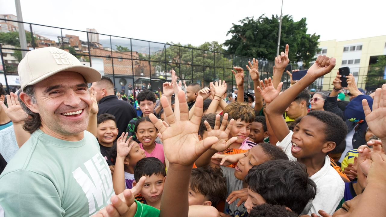 Niños invitados al partido de Messi en Medellín