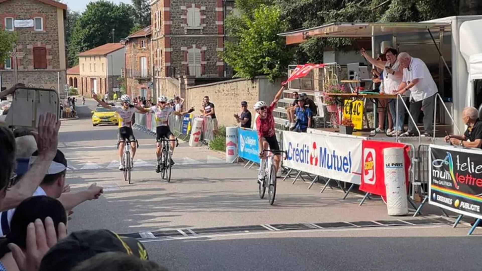 Simon Ruet, ganador en carrera Sub23 de Francia