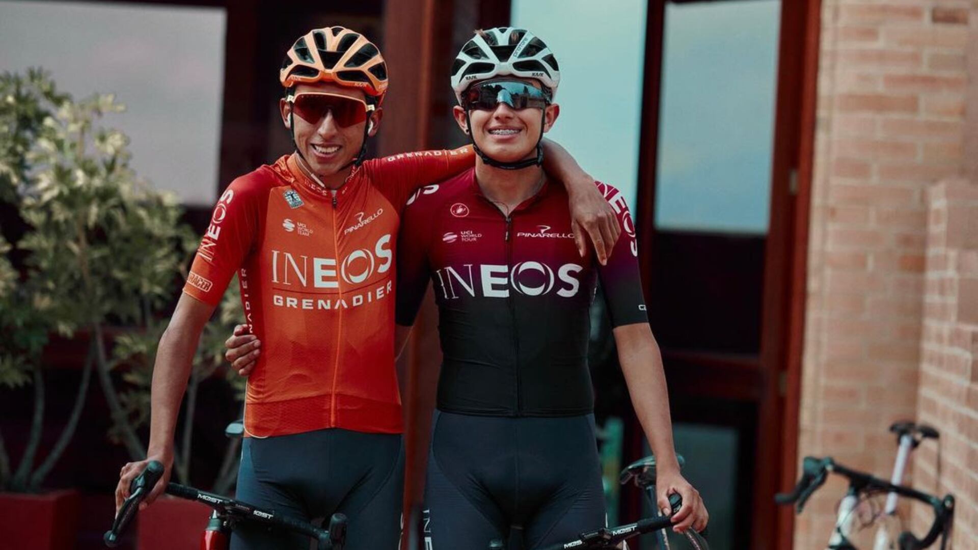 Egan Bernal y su hermano, Ronald Stiven