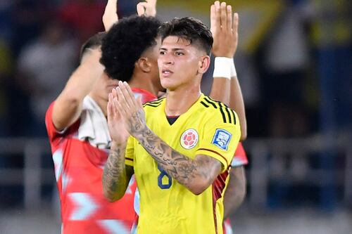 Grabaron a Jorge Carrascal ‘destilando magia’ en una cancha de barrio en Cartagena