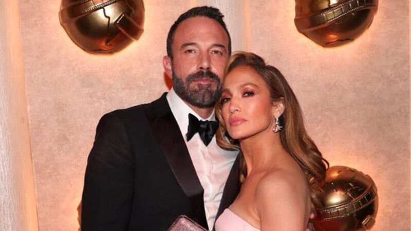 A pesar de los rumores, la pantalla del celular de Ben Affleck muestra que sigue comprometido con su matrimonio