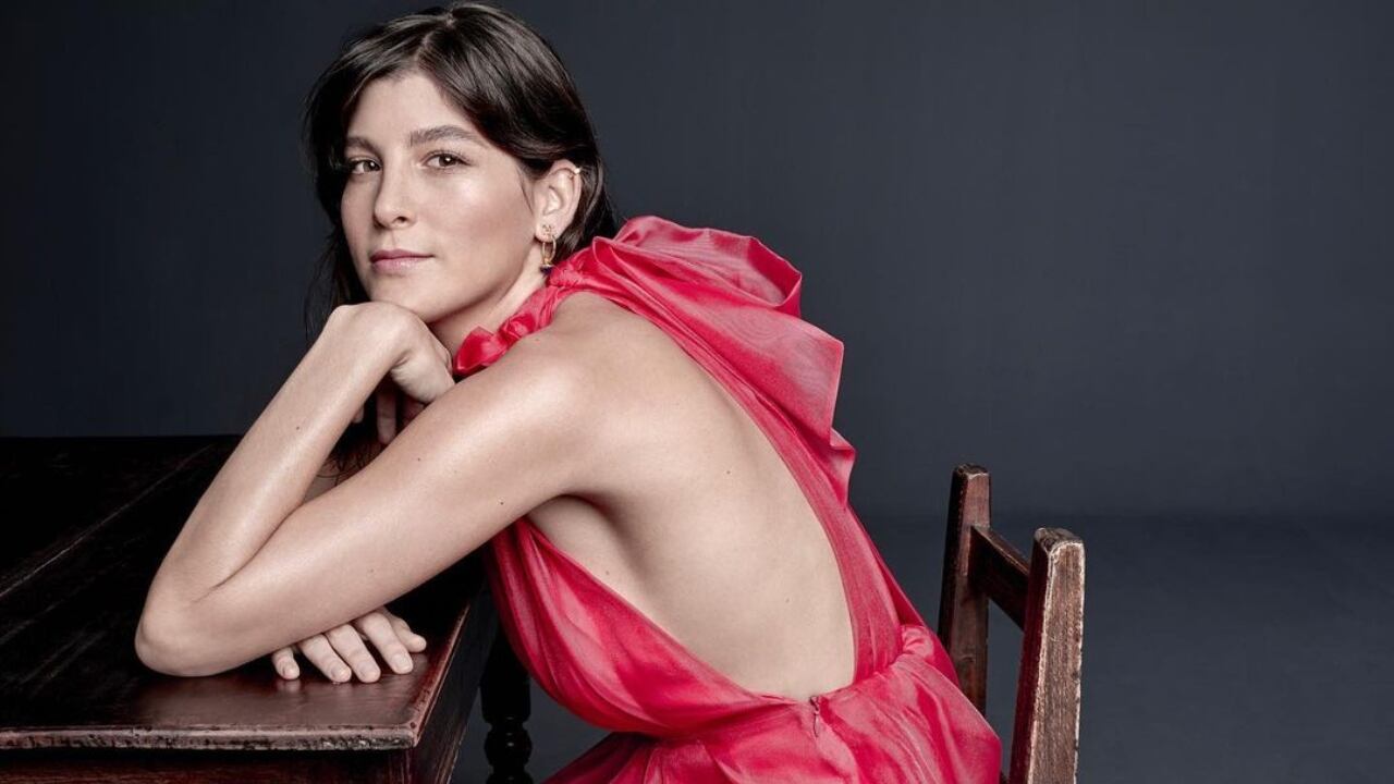 Estefanía Piñeres posando para sus redes sociales.