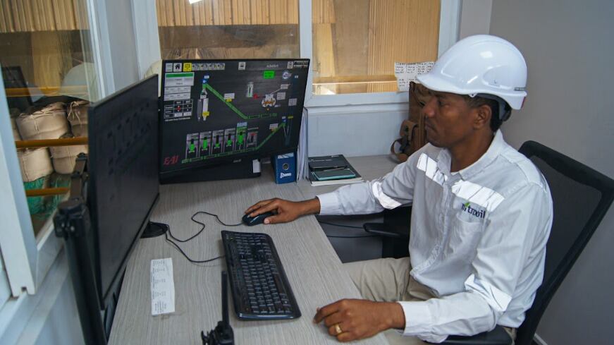 Lanzan primera IA agrícola: hecha para el campo colombiano.