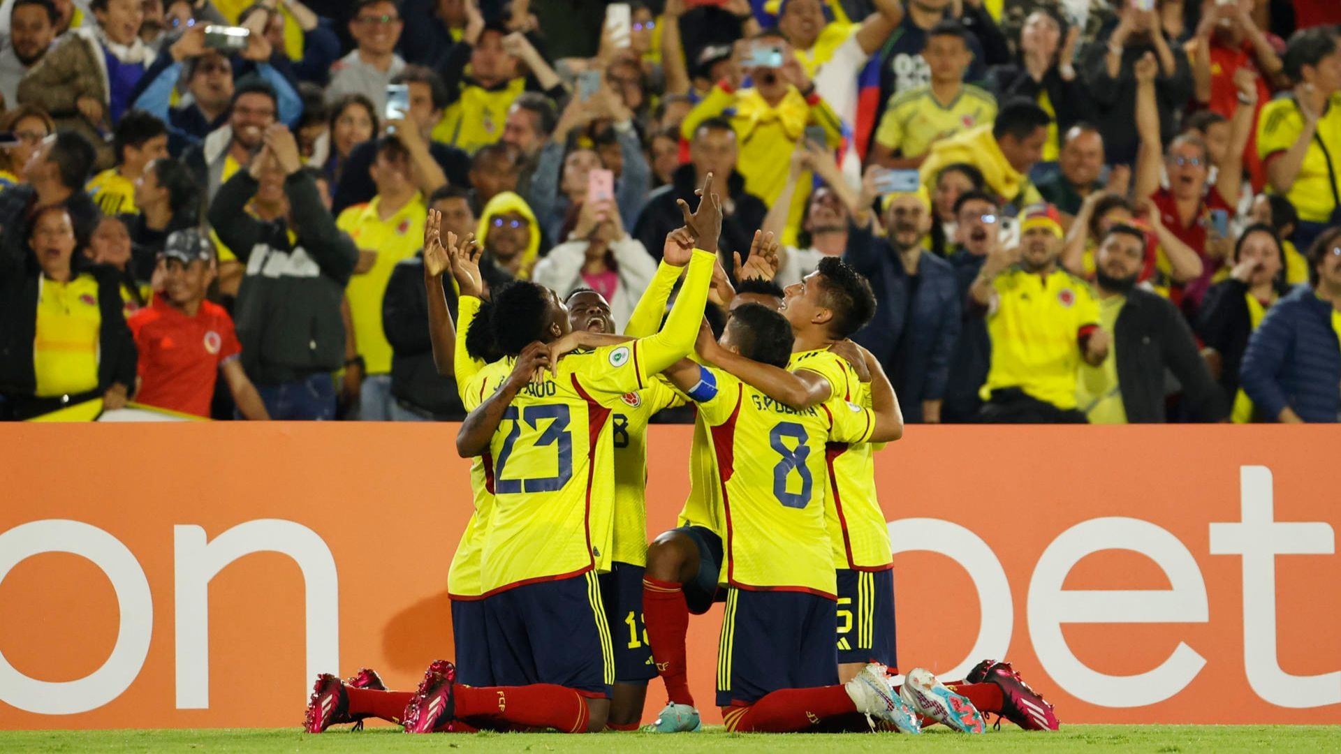 La 'Tricolor' se recuperó de la derrota ante Uruguay y superó con autoridad a Paraguay.