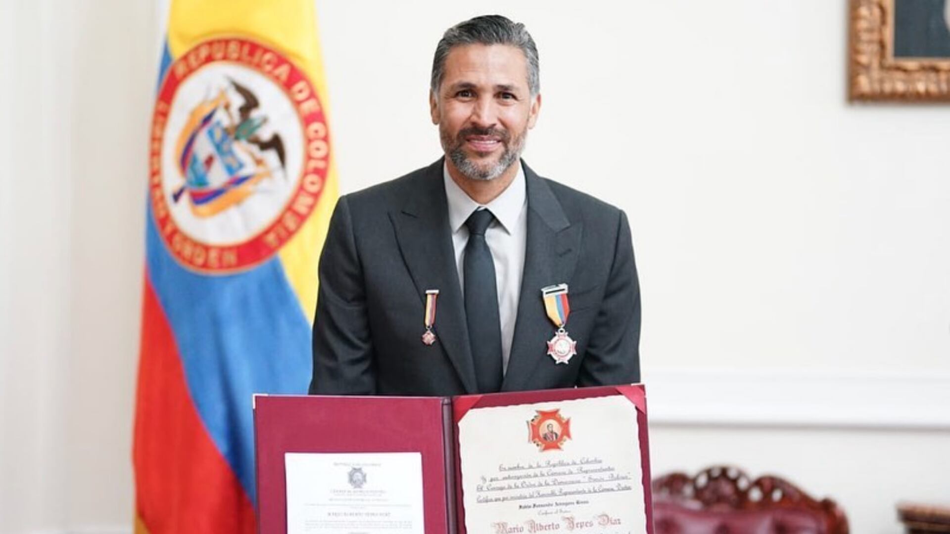 Mario Alberto Yepes indignado ante la presunta reducción del presupuesto al deporte por cuenta del Gobierno de Colombia
