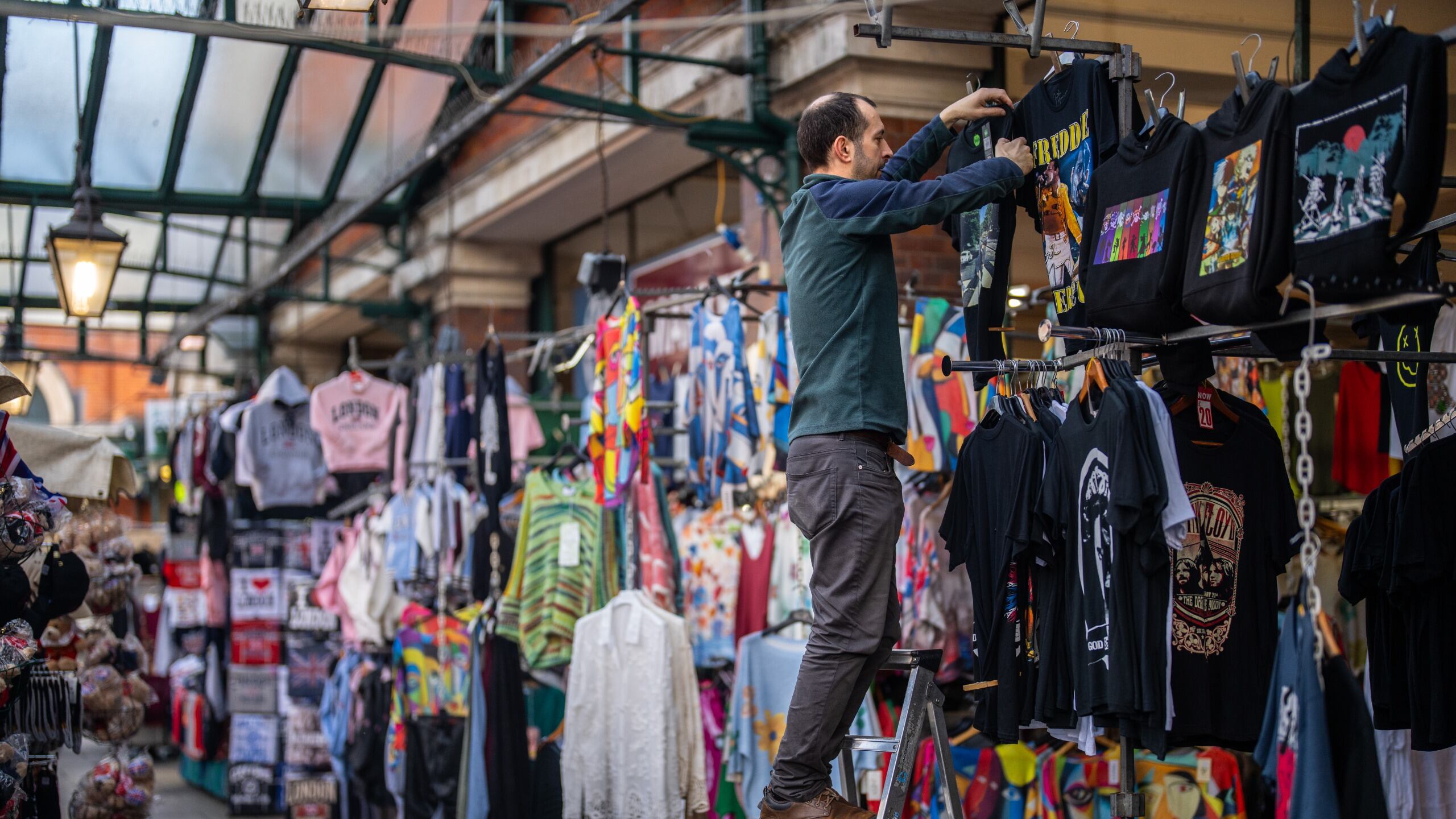 Textiles, calzado, material mecánico y eléctrico, los productos que más se trataron de contrabandear en agosto
