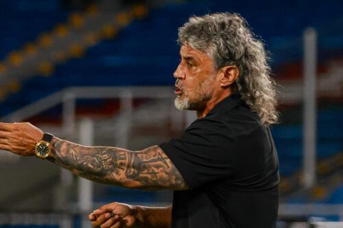 “Por ahora no”, aseguran que Leonel Álvarez rechazó millonaria oferta