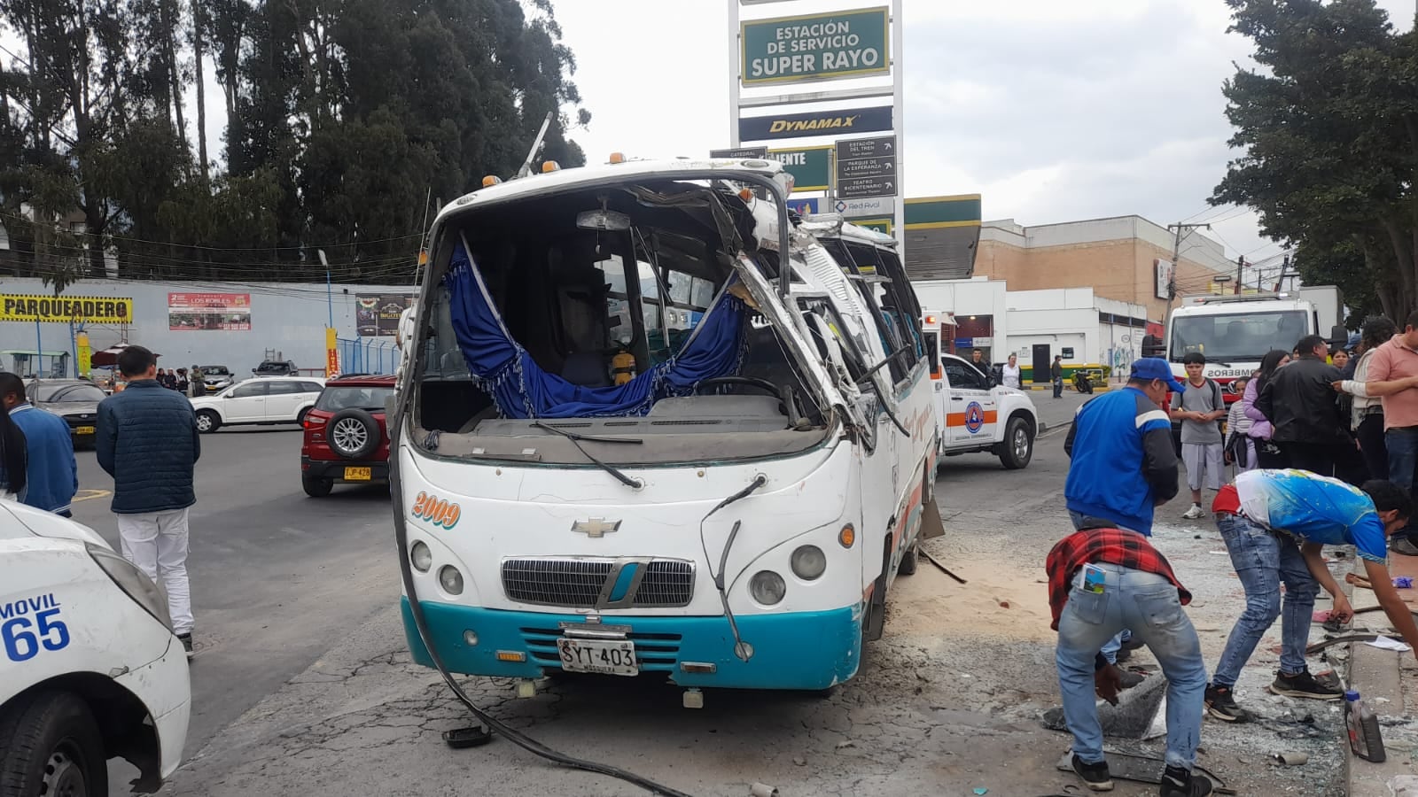El conductor del vehículo perdió el control porque habría presentado fallas mecánicas. Foto: Bomberos de Cundinamarca