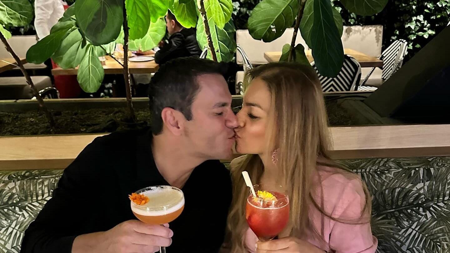 La romántica noche que pasaron Juan Diego Alvira y su esposa en Bogotá