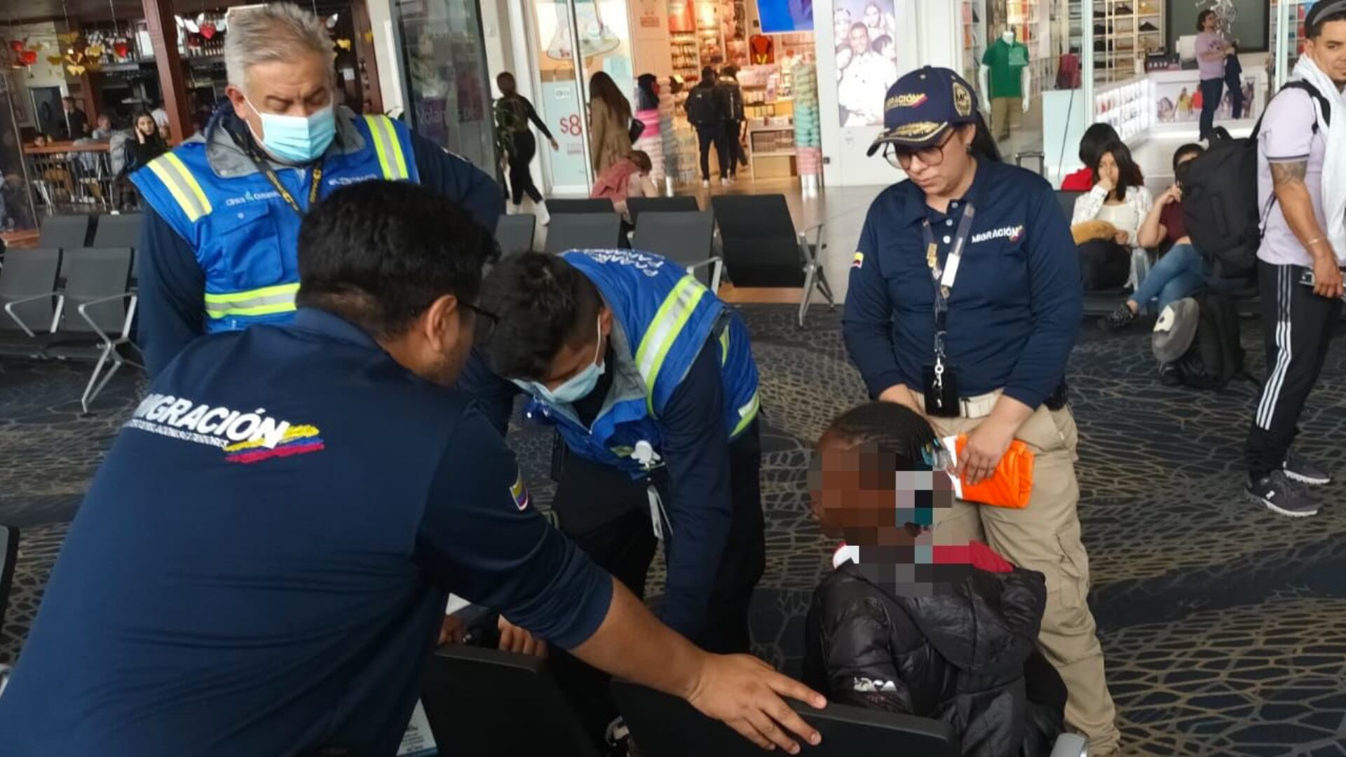 Migración Colombia informó que la joven fue remitida a la Unidad de Sanidad Aeroportuaria donde le realizaron un chequeo médico