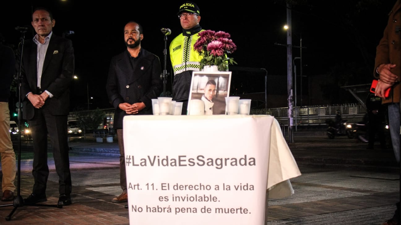 Evento conmemoración asesinato Juan Esteban Alzate en TransMilenio