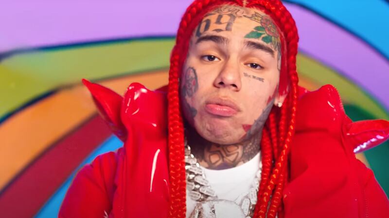 ¿Cuáles han sido los peores escándalos de Tekashi 6ix9ine?; Entérate