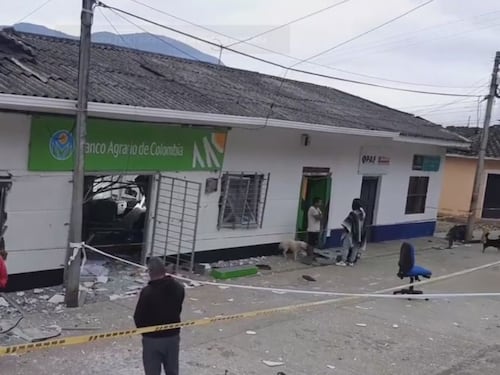 Atacaron sede del Banco Agrario y se robaron un cajero automático en el Cauca