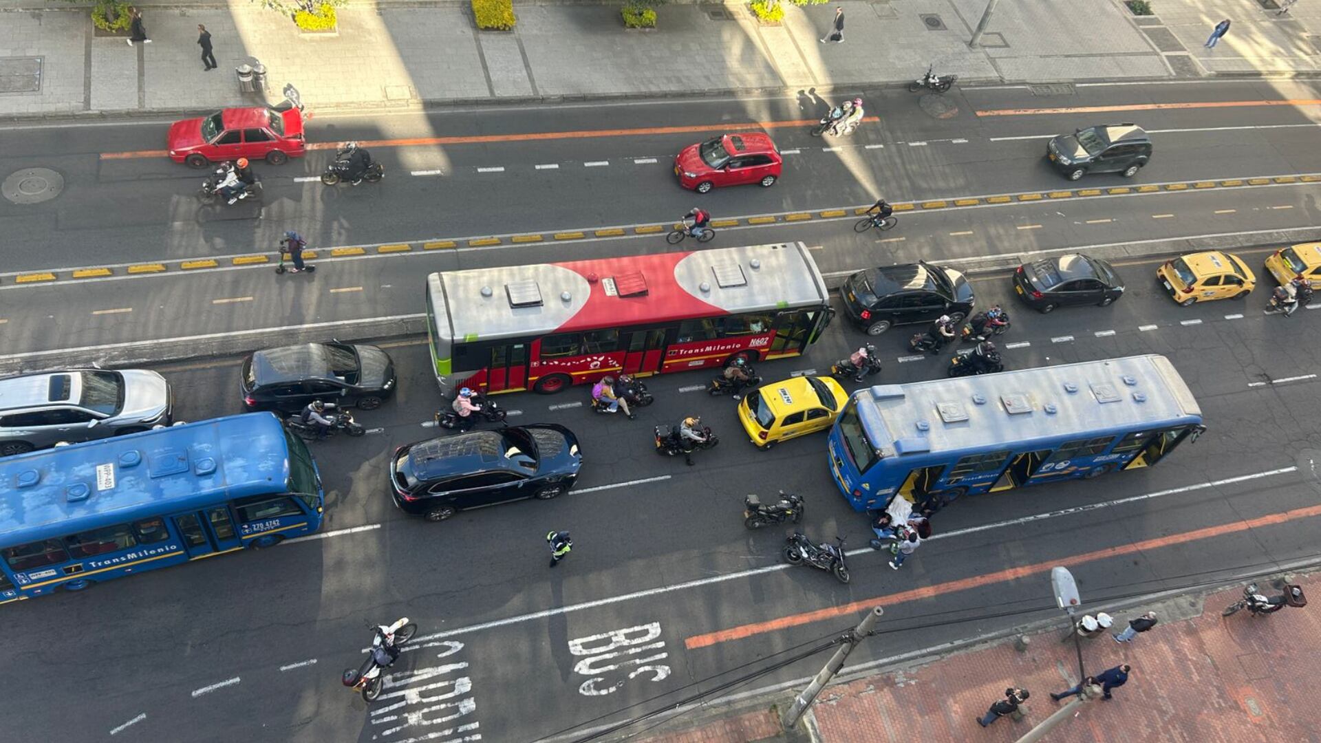 Grave accidente de tránsito en la Carrera Séptima genera caos vehicular en Bogotá