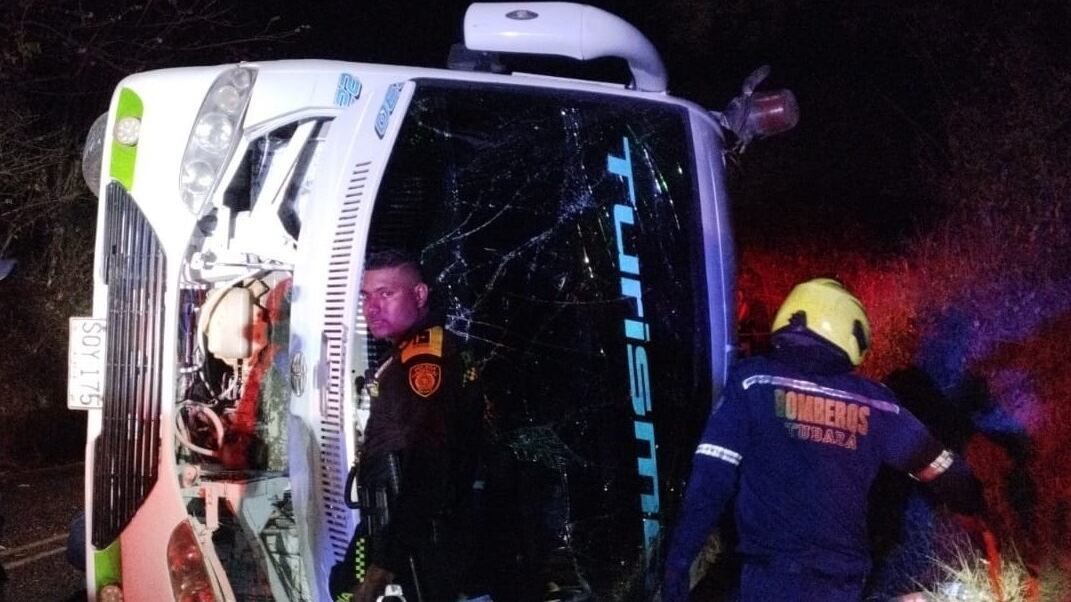Accidente de bus con niños en Tubará.