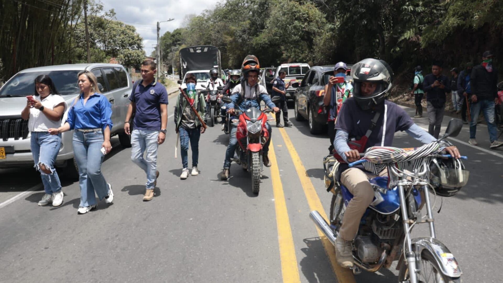 Vía Panamericana fue habilitada a un carril tras diálogo entre indígenas y Gobierno Nacional: ¿qué reclaman?