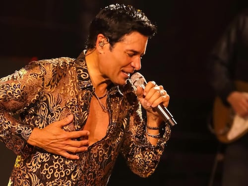 Animalistas piden que “Torero” de Chayanne cambie de nombre por respeto a los animales