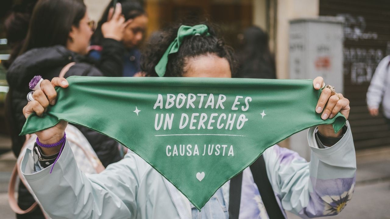 Foto pañuelazo en Bogotá este sábado 21 de febrero: convocado por el Movimiento Causa Justa a cuatro años de la despenalización del aborto.