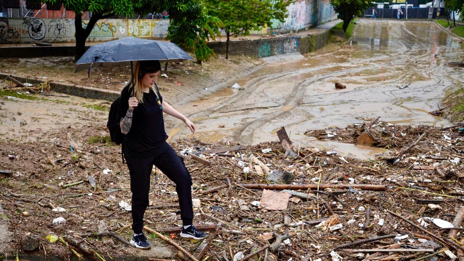 Fuertes aguaceros se registran en Medellín
