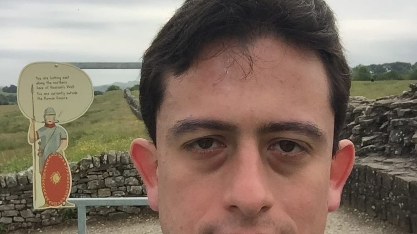 ¿Tiene cirugías plásticas y no sabe si declarar como persona natural?: Con humor, el Director de la DIAN responde