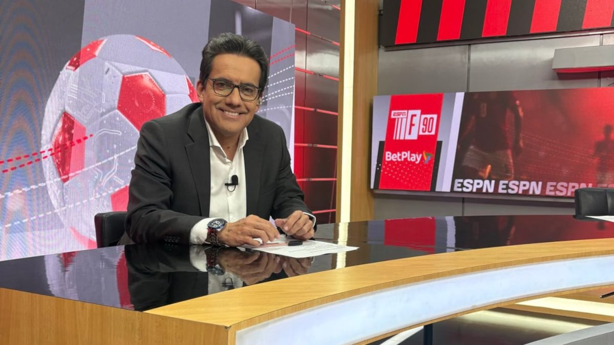 “Lo haces muy mal”, sacada de trapitos al sol de Carlos Orduz con otro periodista