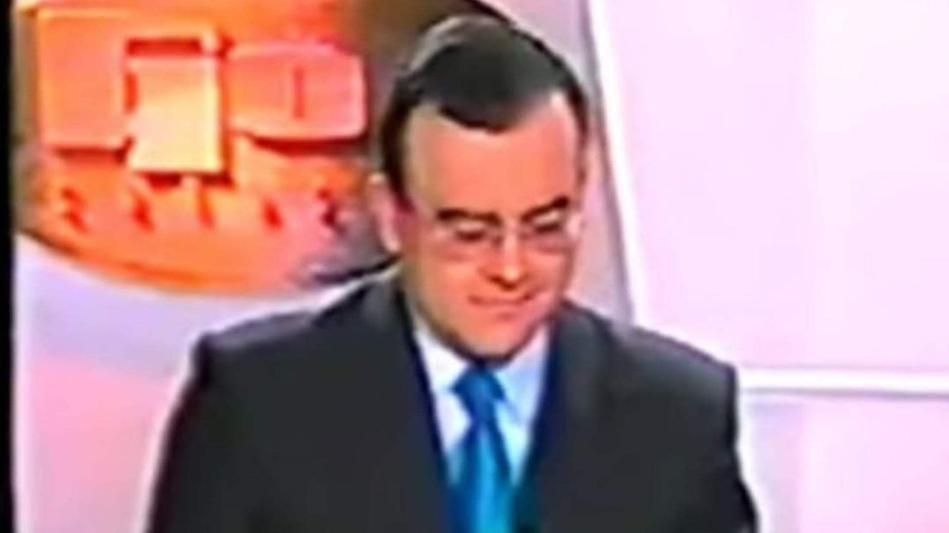 Ricardo Orrego celebró los 25 años en Caracol con fotos que nos hacen sentir que estamos viejos