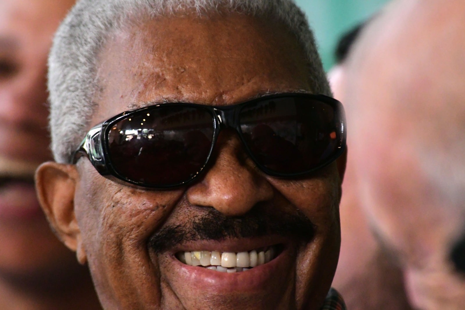 Fotos de Rafael Ithier a lo largo del tiempo, frente al Gran Combo de Puerto Rico.