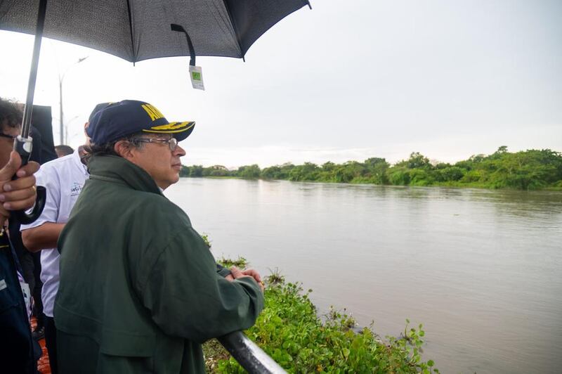 Gustavo Petro en el Canal del Dique el 8 de septiembre de 2022.