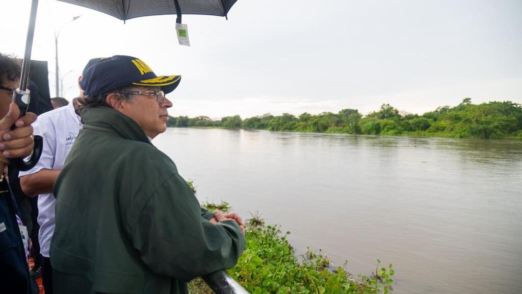 Gustavo Petro en el Canal del Dique el 8 de septiembre de 2022.