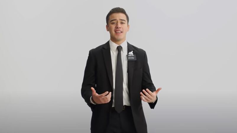 El famoso Elder Ávila del anuncio de YouTube ha salido a aclarar lo que le ha generado la continua repetición del video en Internet.