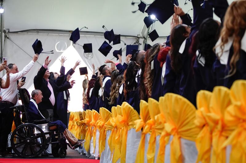 El Profe Montoya se graduó de la Universidad Minuto de Dios