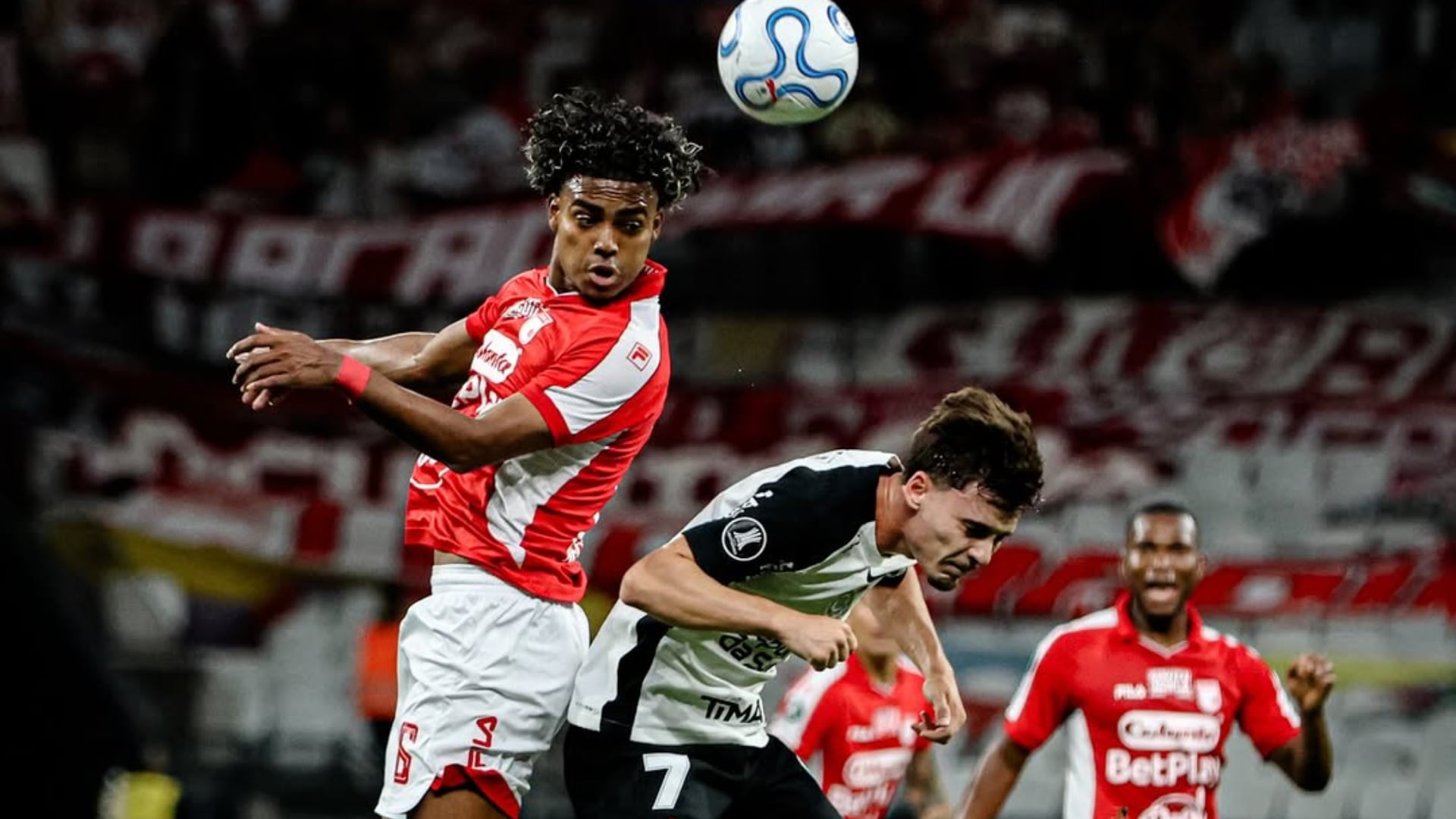 Millonarios apareció de manera inesperada en Brasil para mortificar a Santa Fe