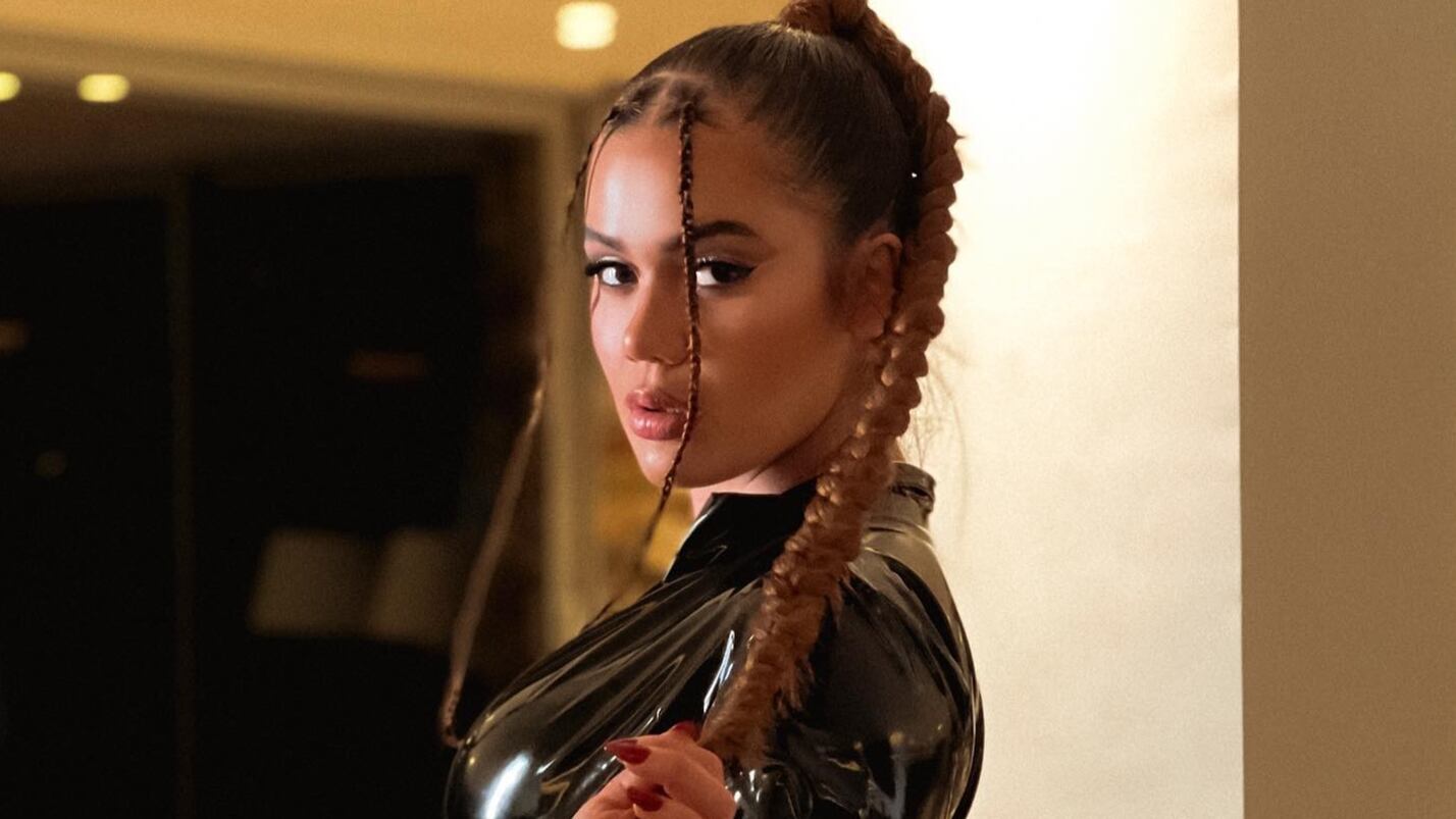 Cintia Cossio dijo que es muy completa como mujer como y que no seguiría tras la infidelidad.