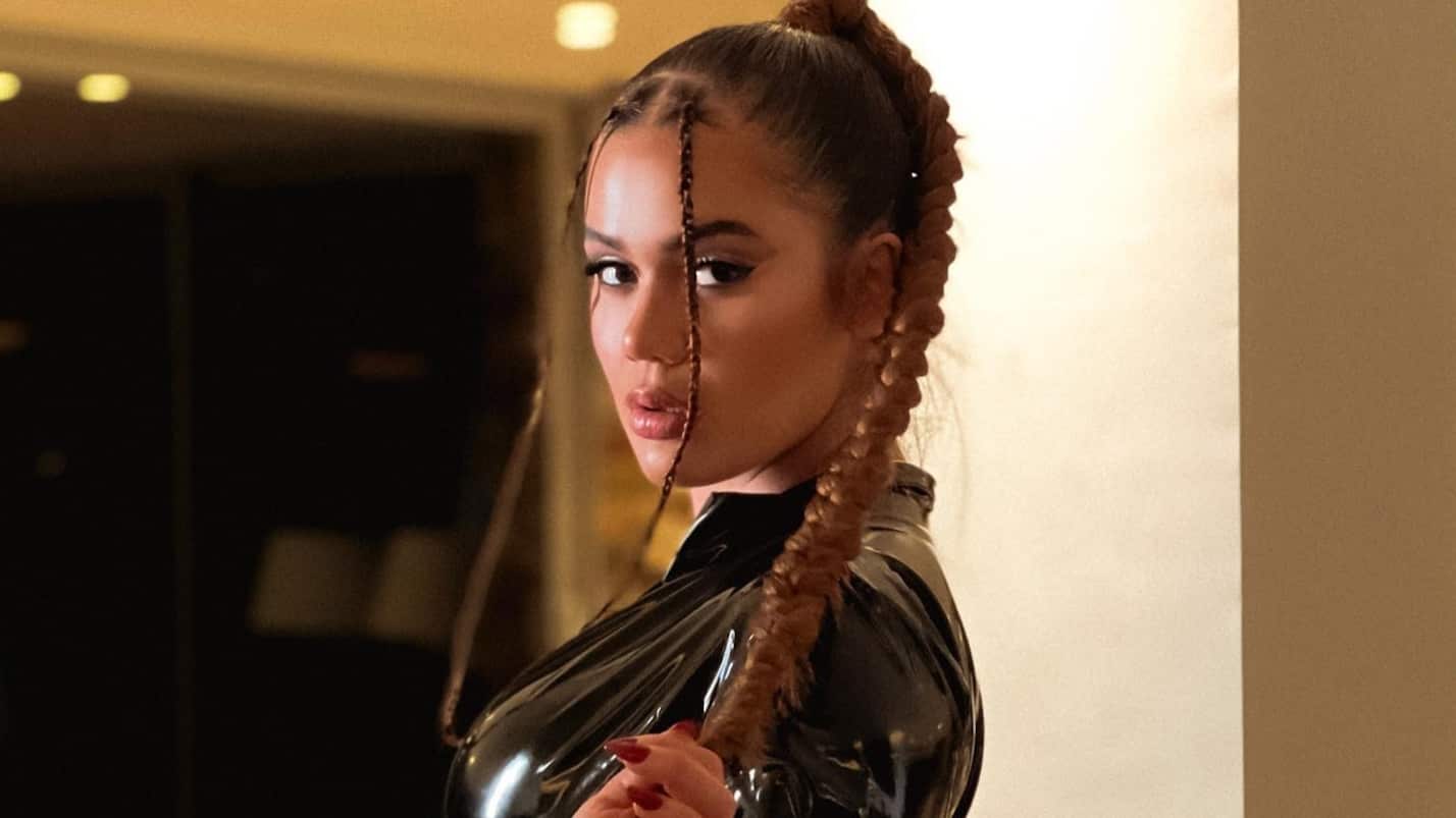 Cintia Cossio dijo que es muy completa como mujer como y que no seguiría tras la infidelidad.