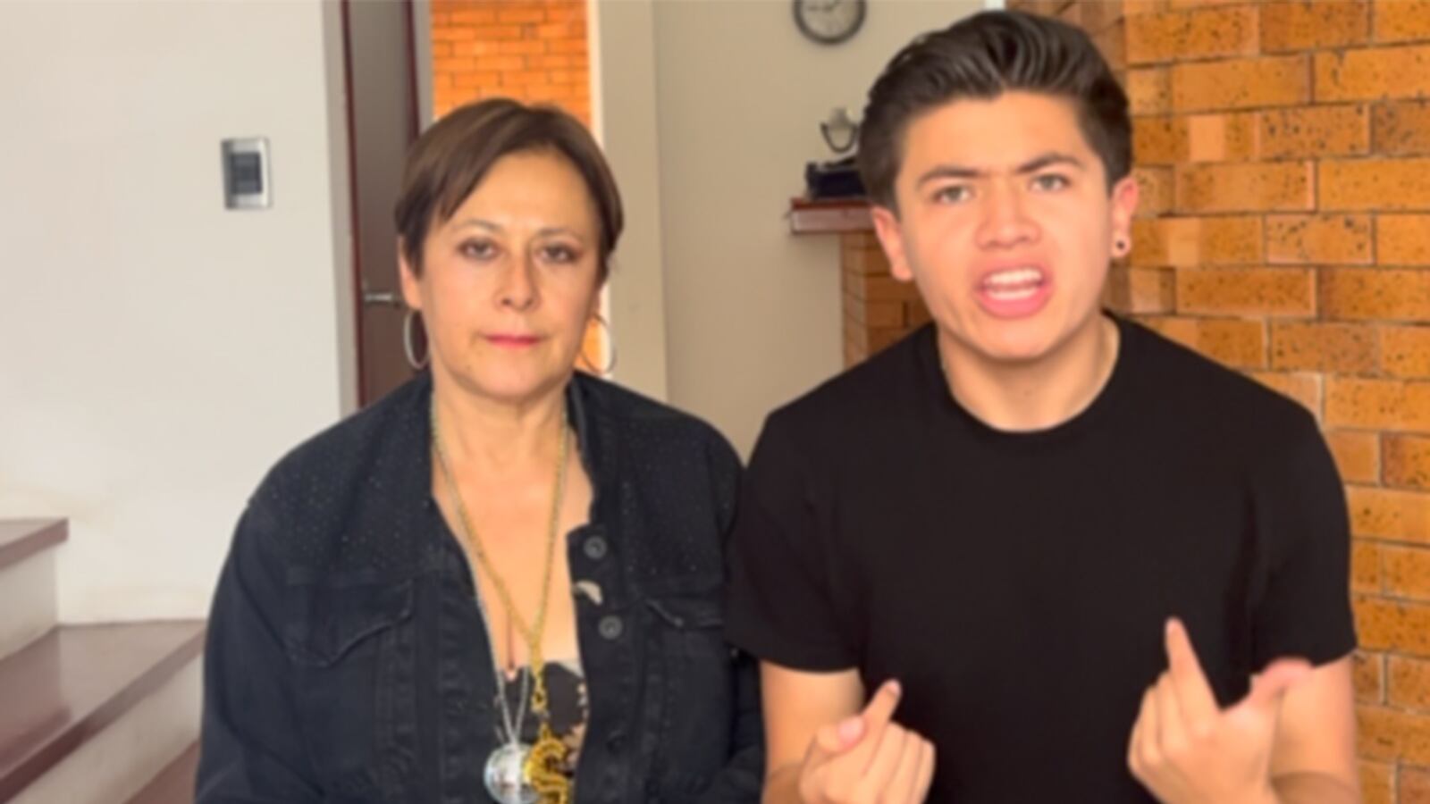 Alina Lozano responde duramente a usuario que dudó de la sexualidad de Jim Velásquez.