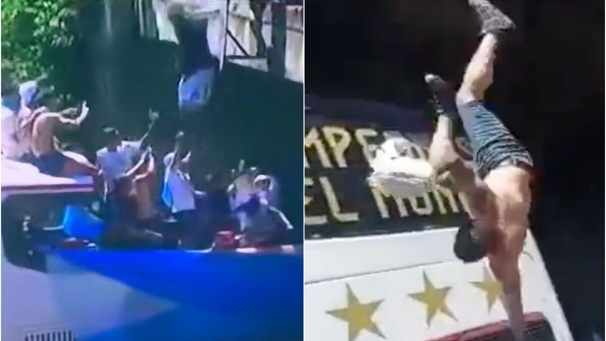Hinchas se lanzaron desde un puente a dentro del bus de Argentina