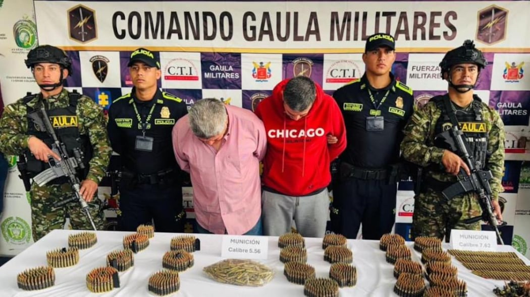 Ejército y Policía incautan más de 3 mil cartuchos de armas largas en Bogotá.
