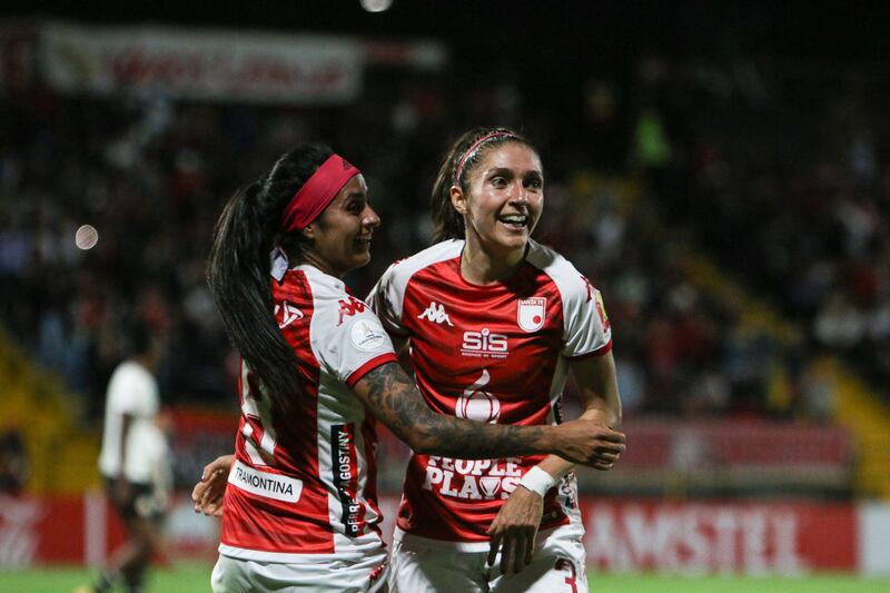 A Santa Fe le regalaron insólito penal en la burrada arbitral de la Libertadores Femenina