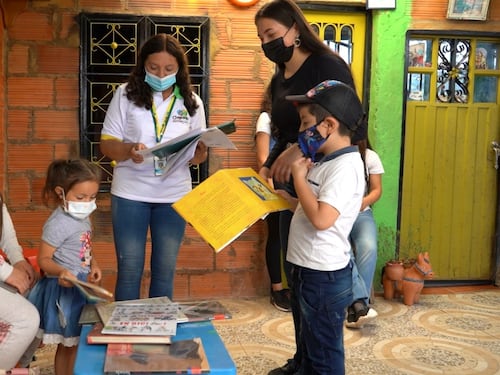 Biblioteca de Chipaque, Cundinamarca, gana premio iberoamericano por su  proyecto “El Libro Viajero”