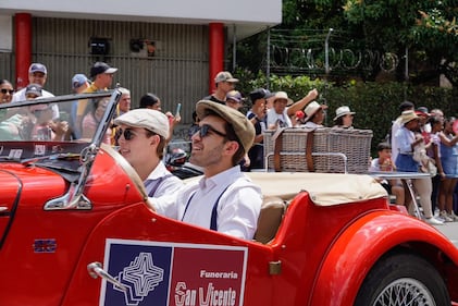 Versión 27 del Desfile de Autos Clásicos y Antiguos 2024