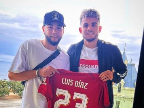 ¡Luis Díaz se cambió el look! Se hizo rayitos en el pelo y se pulió la barba