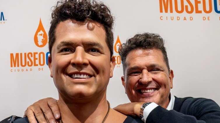 Carlos Vives celebra su figura en el Museo de Cera de México.