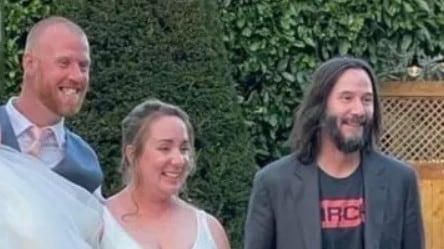 Keanu Reeves sorprendió a una pareja en su celebración de matrimonio
