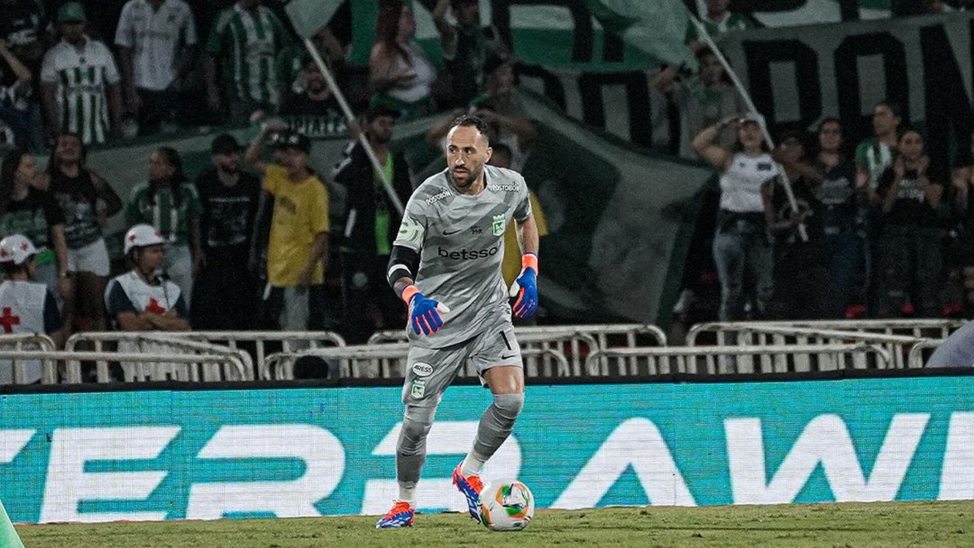 Pablo Repetto habló del tiempo en que no contará con David Ospina por la lesión