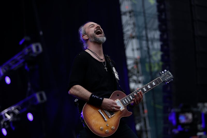 Epica, de Países Bajos, durante su presentación en Rock al Parque 2022.