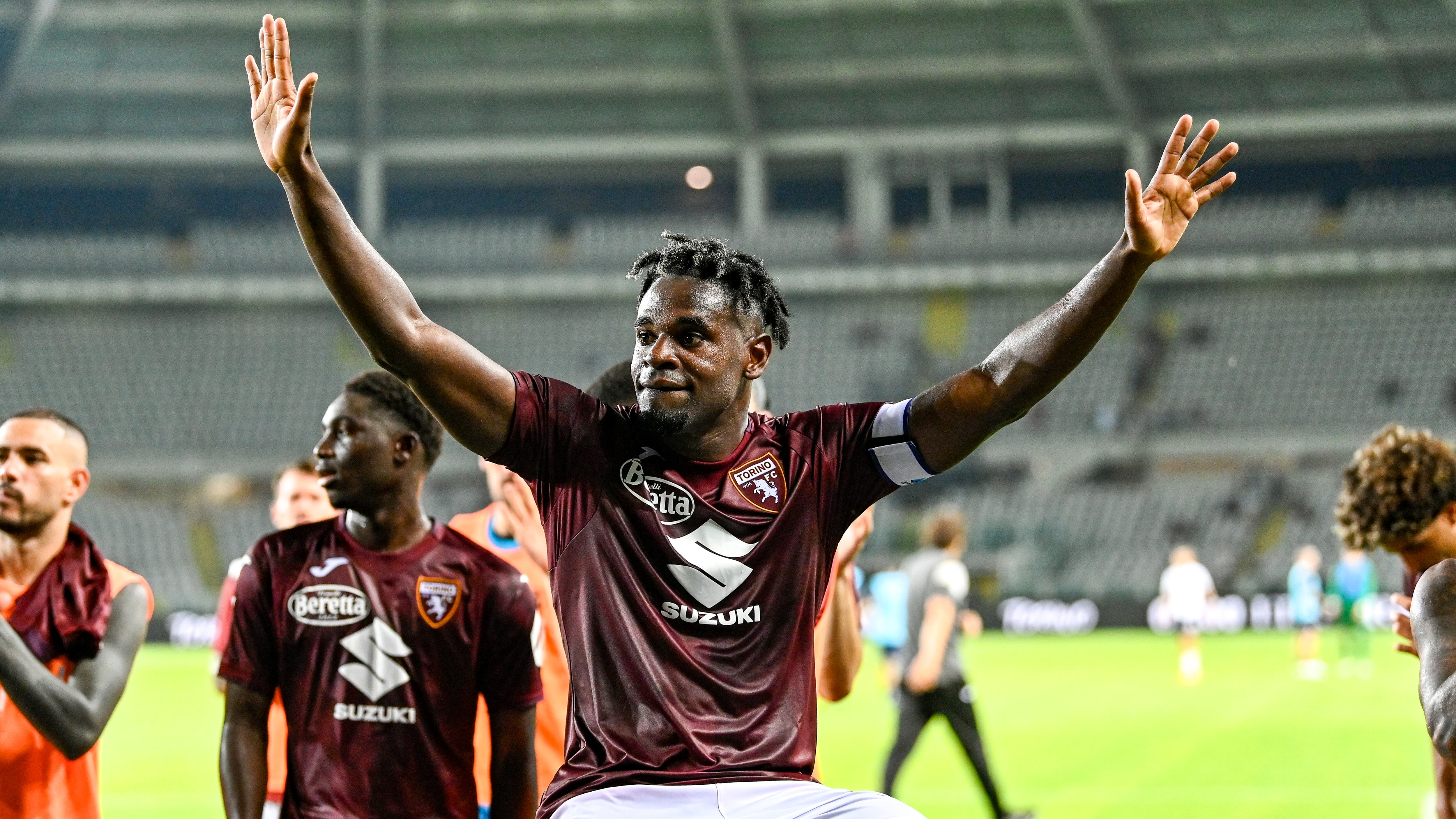 Duván Zapata sufrió una gravísima lesión y se perderá el resto de la temporada