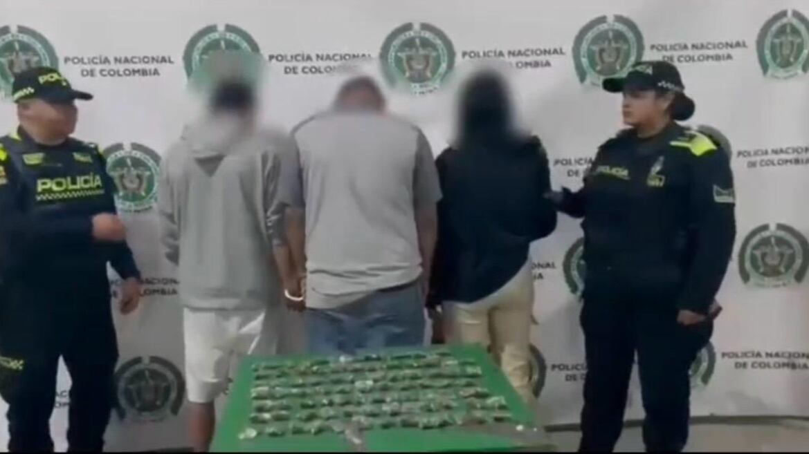 Perseguidos desde Santa Fe hasta Chapinero: así fueron capturadas tres personas que transportaban estupefacientes en un taxi