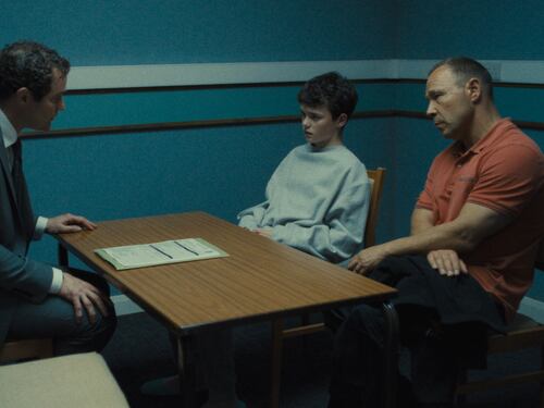 Netflix comparte impactante y desconocido video sobre Adolescencia y remece las redes