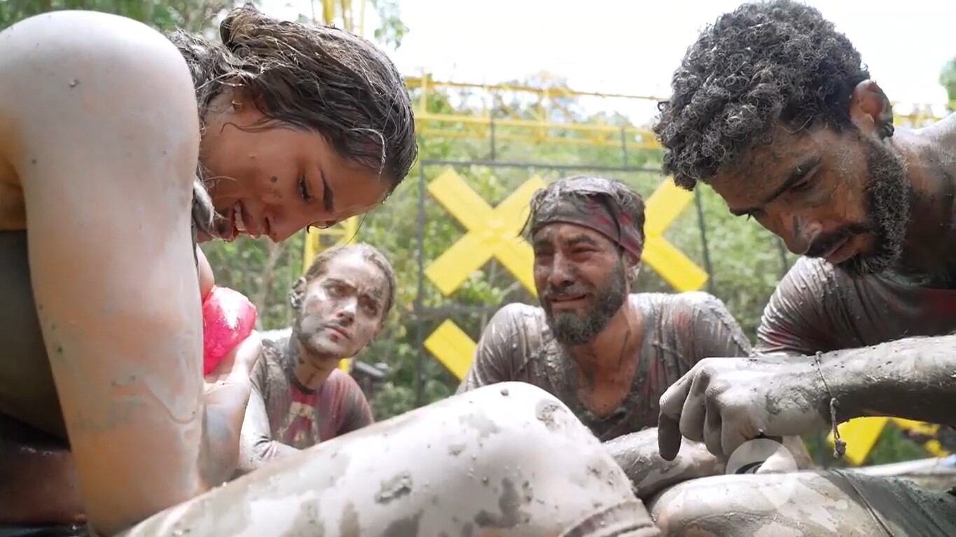 Luisa sufrió una lesión tras caerle un juego de tubos encima en la pista amarilla del ‘Desafío XX’.