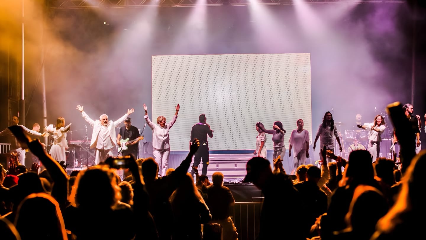 'All We Need' Is Love aclamado como el mejor show en los 25 años del Festival Abbey Road On The River